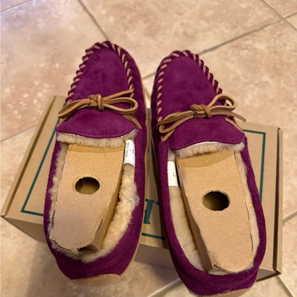 L.L. BEAN big kids Wicked Good Slippers